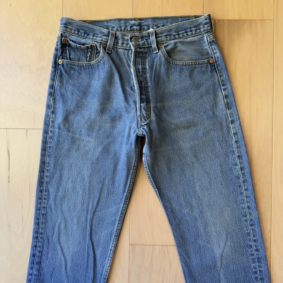 Vintage Levis 501 Jeans 29 Blue Faded Straight Leg Denim Workwear Non Selvedge - Image 3 of 4
