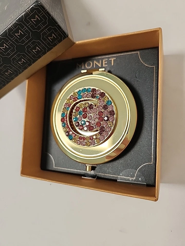 Espelho compacto Monet com 'C' inicial NOVO - Imagem 3 de 4