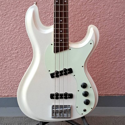 ■ARIA VMB 75 Ventures Model Bass VM アリア Aria ベースギター エレキベース VMB-75 | ハードオフ安城店