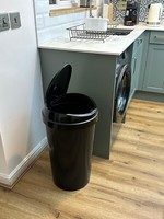60L TOUCH TOP BIN / DUSTBIN / RUBBISH BIN / KITCHEN / HOME / PLASTIC COLOUR LIDS