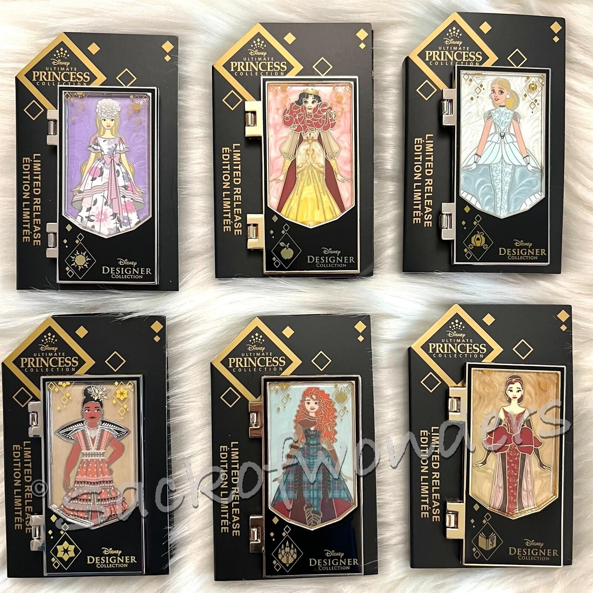 ディズニー ピンバッジ PinCollecting プリンセス 額入り NEW DISNEY Ultimate Princess Designer Collection Hinged Pins