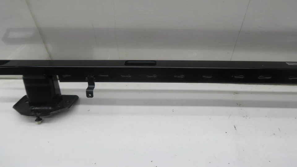 Barra de refuerzo de parachoques trasero Ram Promaster 3500 OEM 2023-2025 Foto 3 de 4