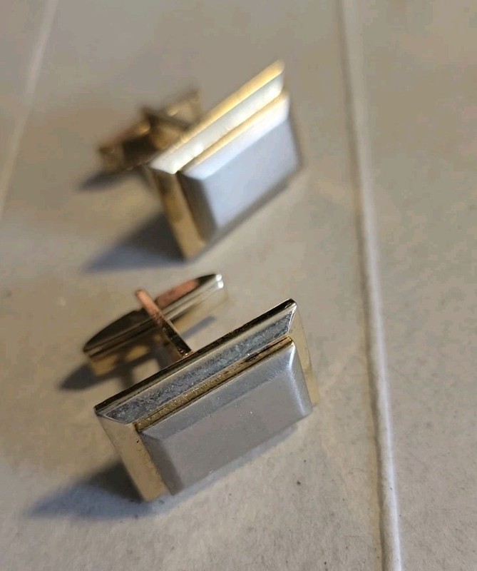 Vintage  Goldtone Cufflinks Fashion Jewelry