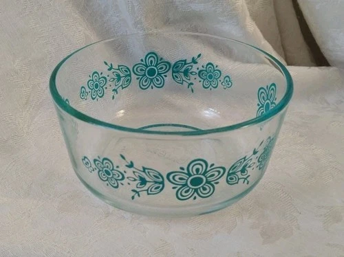 Vintage Pyrex Butterfly Pattern in Turquoise Bowl
