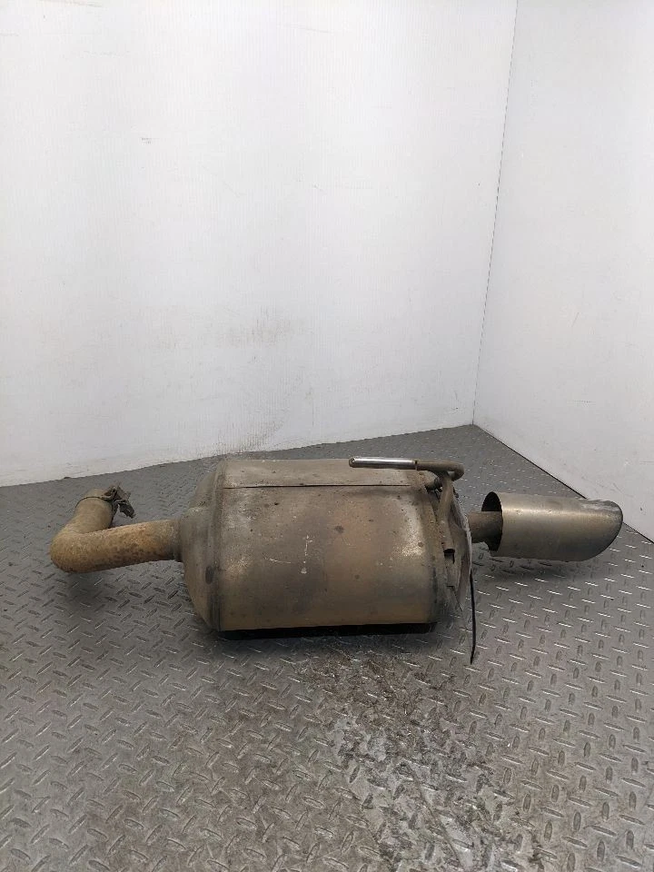 Silenciador de escape trasero izquierdo Nissan Altima 2014-2018 OEM 1177789 Foto 3 de 4