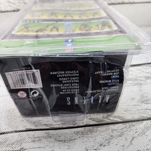 NECA Aliens Kenner Tribute Ultimate Snake Alien 2019 8" Figure Box Damage Read - Picture 8 of 23