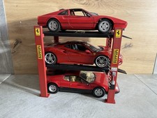 4 S&auml;ulen Doppel Hebeb&uuml;hne 1:18 Ferrari, Shelby, Martini, J&auml;germeister Design