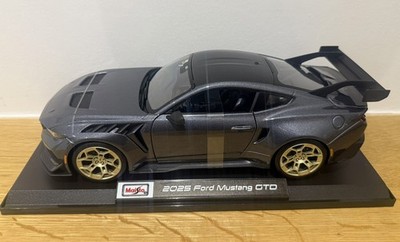 Maisto 1:18 Die-Cast Special Edition dunkelgrau 2025 Ford Mustang GTD Modellauto