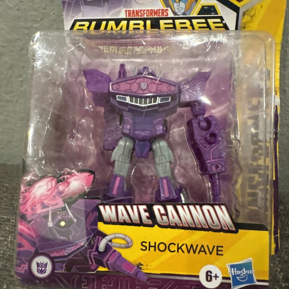Transformers Action Figure Bumblebee Wave Cannon Cyberverse Adventures - Image 3 of 4