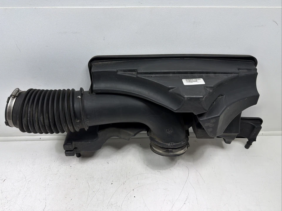 2015 CADILLAC ESCALADE ESV 6.2L CONJUNTO DE DUTO RESSONADOR DE ENTRADA DE AR - Imagem 3 de 4