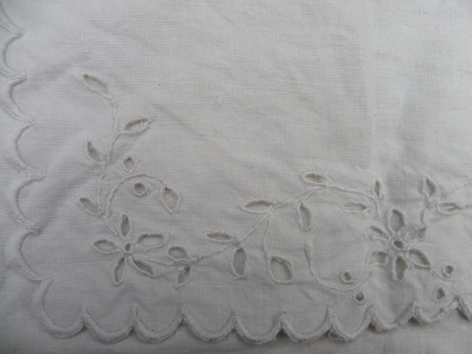LINGE ANCIEN - RANGE SERVIETTE EN MÉTIS BLANC - BRODERIE RICHELIEU - Photo 3/4