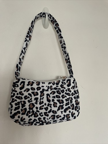leopard baguette bag