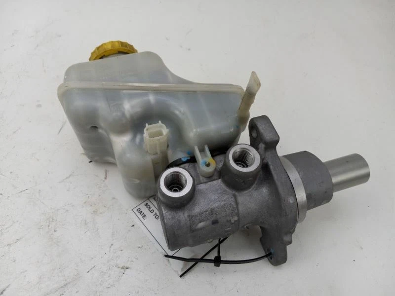 2009 - 2010 CHRYSLER 300 BRAKE MASTER CYLINDER - Image 3 of 4