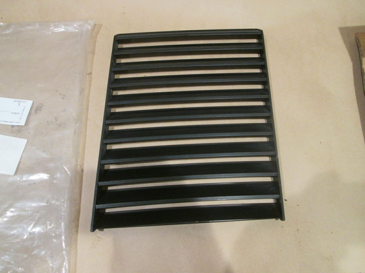 Ferrari 208,308- RH Front Fender Grille P/N 61082400 Hood Ferrari 208,308- RH Front Fender Grille P/N 61082400 Hood