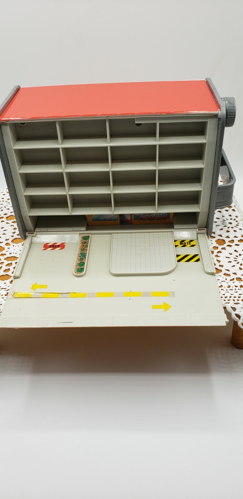 Vtg 1989 Galoob Micro Machines Gas Can Play Set Secret Auto Supplies