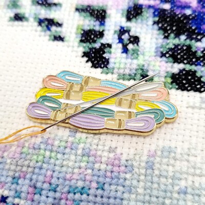 Needle & Thread Needle Minder für Kreuzstich & Stickerei von Meloca Designs