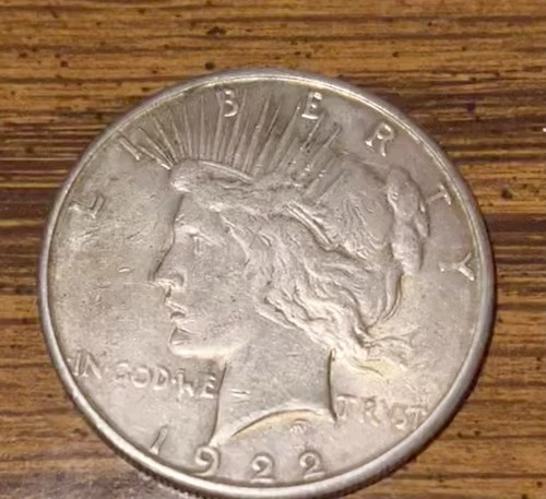 1922 Peace Dollar $1 Silver Coin Circulated Business Strike 0.9 Fineness
