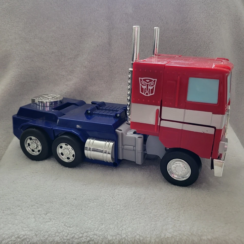 Transformers G1 Optimus Prime 12 Inch Converting Lights Jada Toys No Remote RC - Image 4 of 4