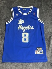 Ultimate Los Angeles Lakers Collector and Super Fan Gift Guide 51