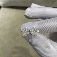 Moissanite unisex earrings 