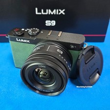 Panasonic DC-S9 Body Lumix S 18-40mm F3.5-5.6 S-R1840 LensKit 8 Languages Select