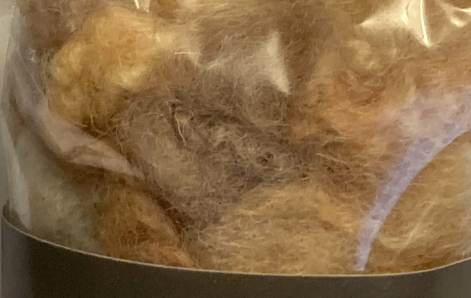 Dimensions FeltWorks 100% Wool (1) Naturals Curly Roving 0.25oz Needle Felting - Image 2 of 4