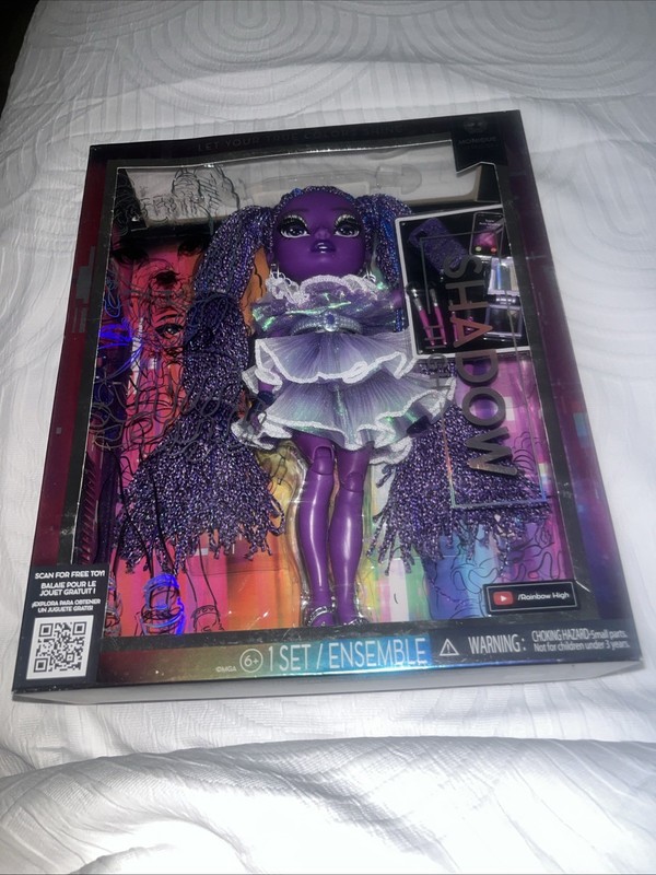 shadow high doll Monique 