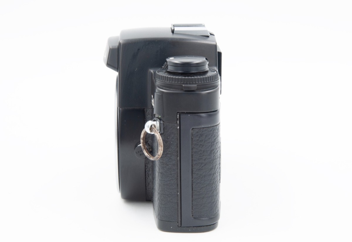 Leica R4 SLR Film Camera Body Black in Very Good Condition Leica R4 SLR Film Camera Body Black in Very Good Condition