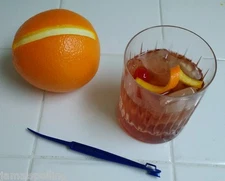 Sunkist CITRUS PEELER & TWIST MAKER Fruit Peel Slicer Lemon Lime Orange Cutter