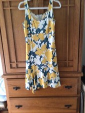 Nine West Sleeveless Blue /Yellow/White Floral Print Sun Dress Size Medium 