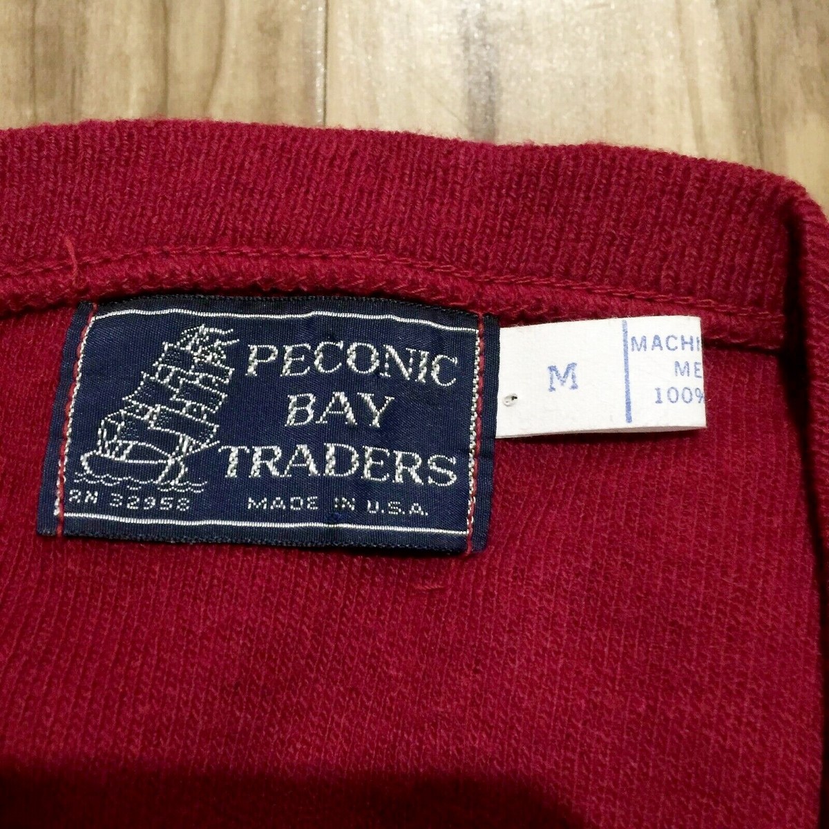 Vintage Peconic Bay Traders Red Sweater Vest M Mens Acrylic V Neck 