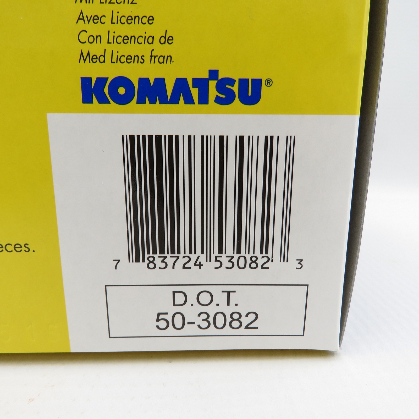 First Gear Komatsu GD655 Motorgrader w/Snow Equipment 1:50 Die Cast 50-3082