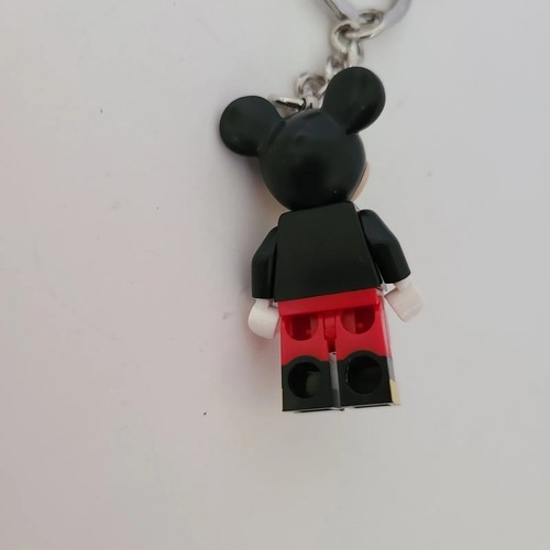 LEGO x Disney Minifigure Keychain Mickey Mouse #853998 / Collectable / NWT - Picture 3 of 5