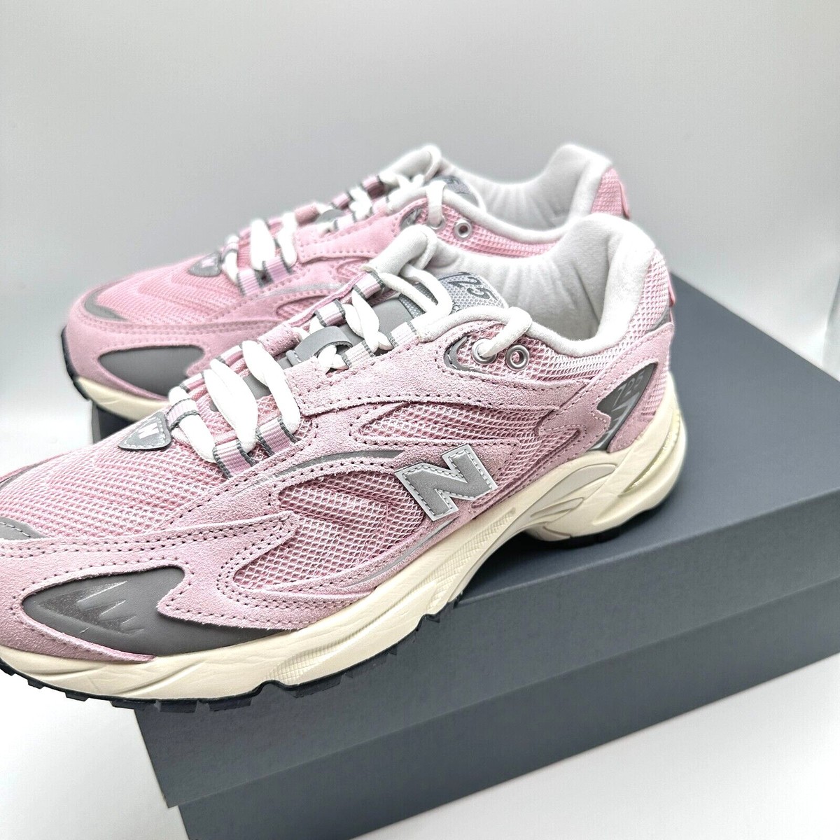 New Balance ML725V1 Mid Century Pink Men display picture 3