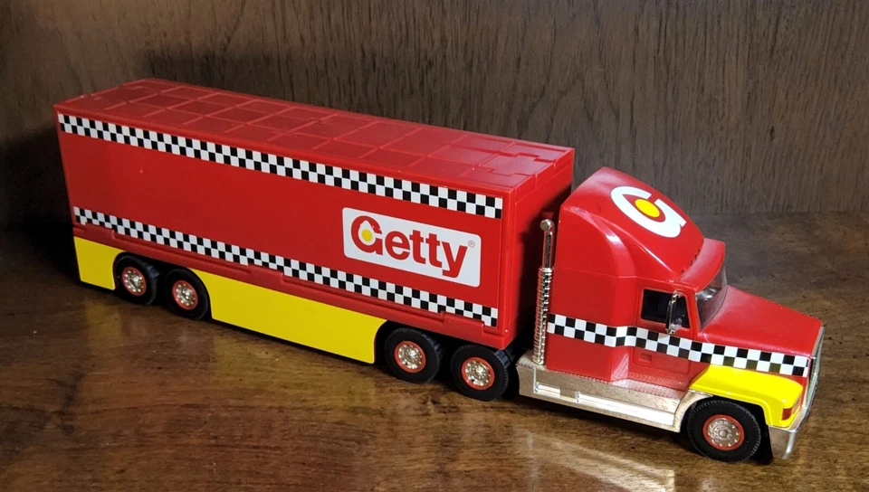 Getty Transforming Truck 2000 7th series edition in box, tested and working - Image 4 of 4