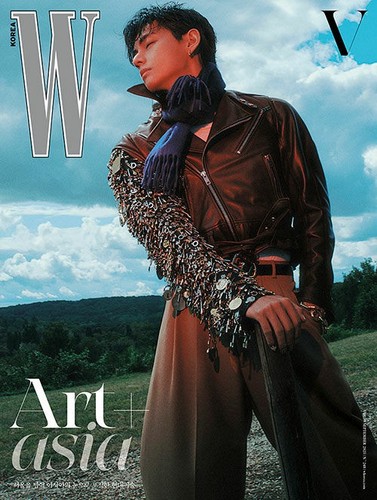 W Korea Magazine September 2025 BTS V Cover - Picture 6 of 14