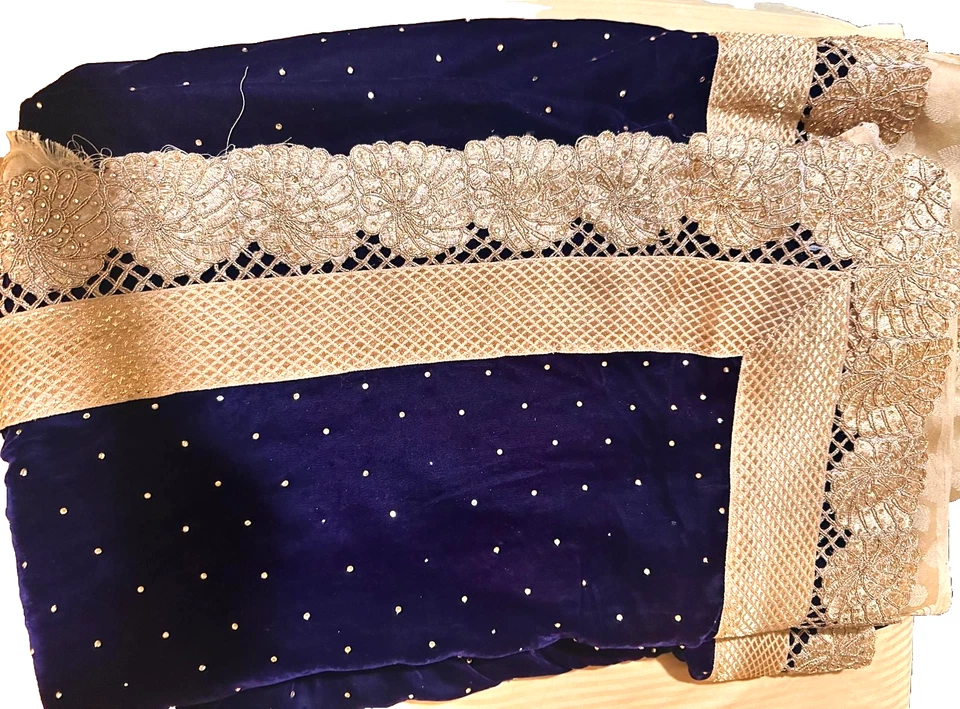 Hermoso sari de terciopelo indio para mujer con blusa (color azul oscuro y dorado) Foto 2 de 4