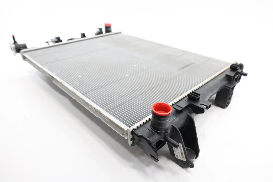 2011 - 2021 RAM 1500 CLASSIC ENGINE COOLANT COOLING RADIATOR OEM 68447196AB - Image 4 of 4