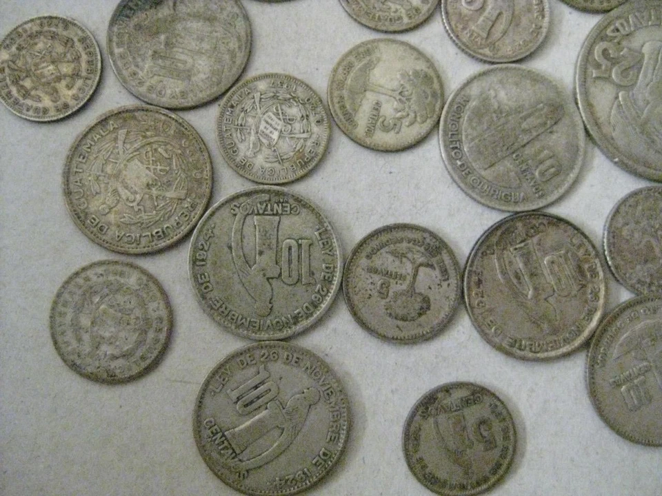 Guatemala large lot of 24 .720 silver coin 75.2 grams 1.7407 ASW 1926 1/4 Q  #49 - Image 4 of 4
