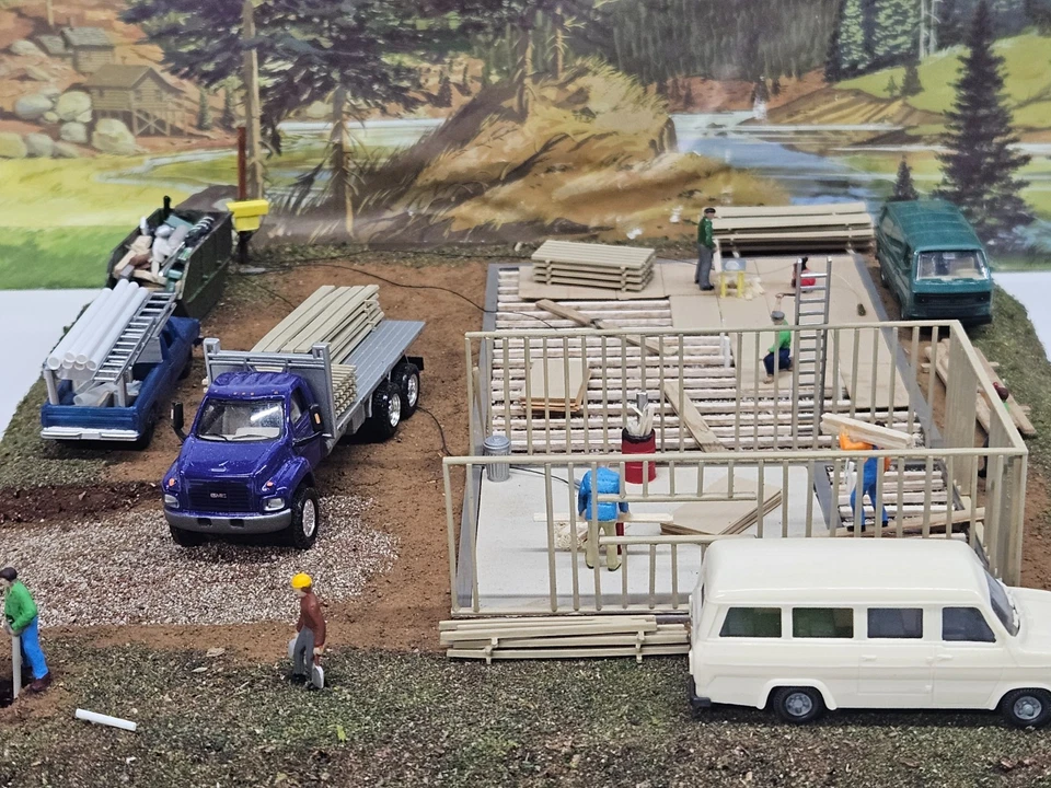 NEW BUILT HO HOUSE UNDER CONSTRUCTION FOR TRAIN LAYOUT TRUCKS, PEOPLE NICE - Image 3 of 4