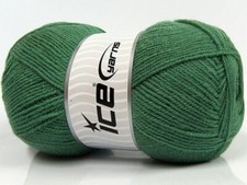 4-Skein Lot Super Baby Yarn Fine 4x100g/360m Grass Green