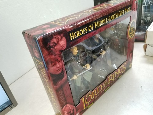 NIB Lord of the Rings Two Towers Heroes of Middle Earth Gift Pack 3 Heroes - Picture 2 of 4
