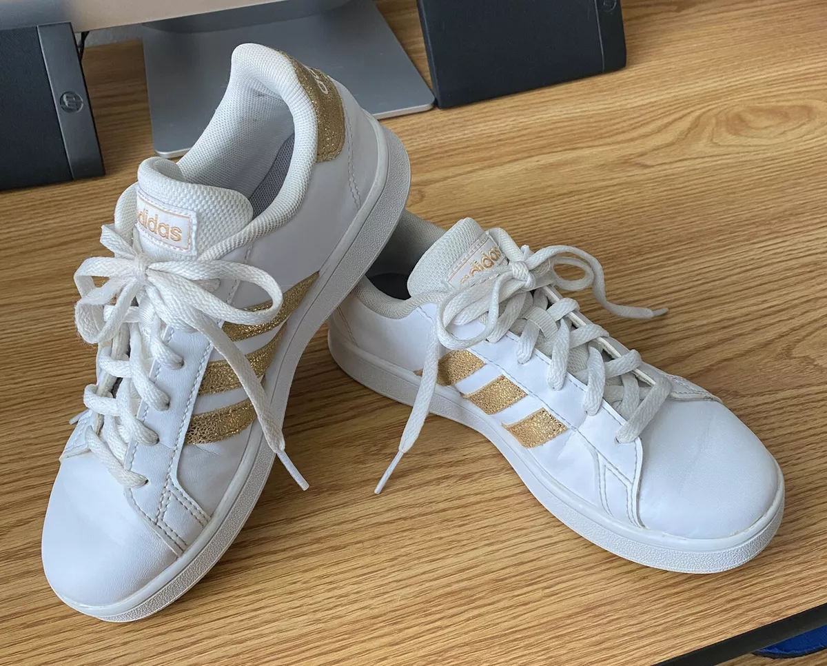 adidas Kid's Essentials Grand Court Shoes Girls Size 2 - White , Gold  Stripes | eBay
