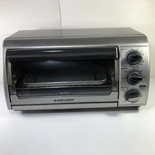 Black And Decker Countertop Toaster Oven  TRO480BS 