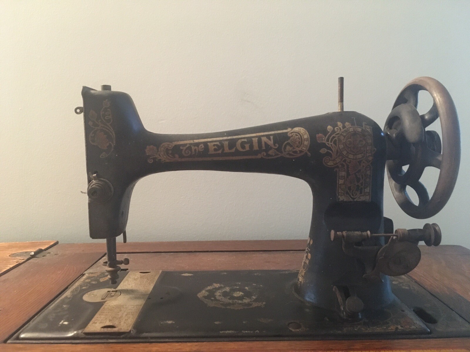 1890s Vintage Antique Elgin Sewing Machine Table Wood Cast Iron C297295