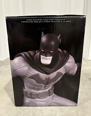 DC Collectibles BATMAN Black & White Statue By Greg Capullo DC Collectibles BATMAN Black & White Statue By Greg Capullo
