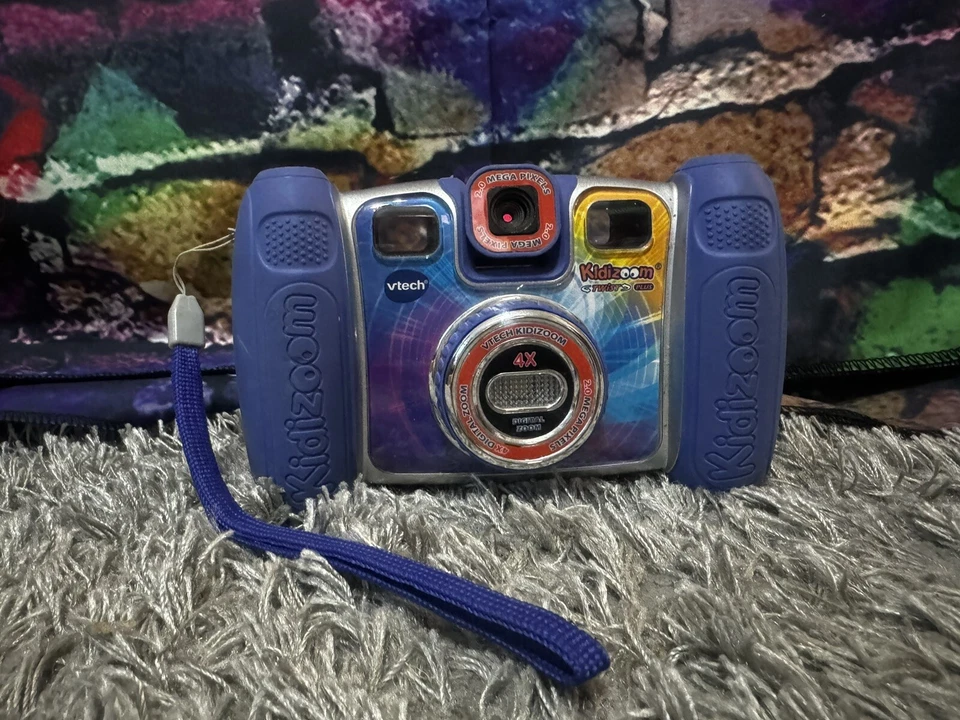 Vtech Kidizoom Twist Plus 4 X Zoom 2.0 Mega Pixel Digital Camera For Kids Blue - Image 2 of 4