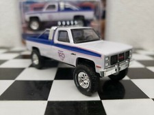 1/64  Greenlight 1985 GMC K-2500 4X4 PICKUP TRUCK SQUARE BODY CHEVY hitch & tow 