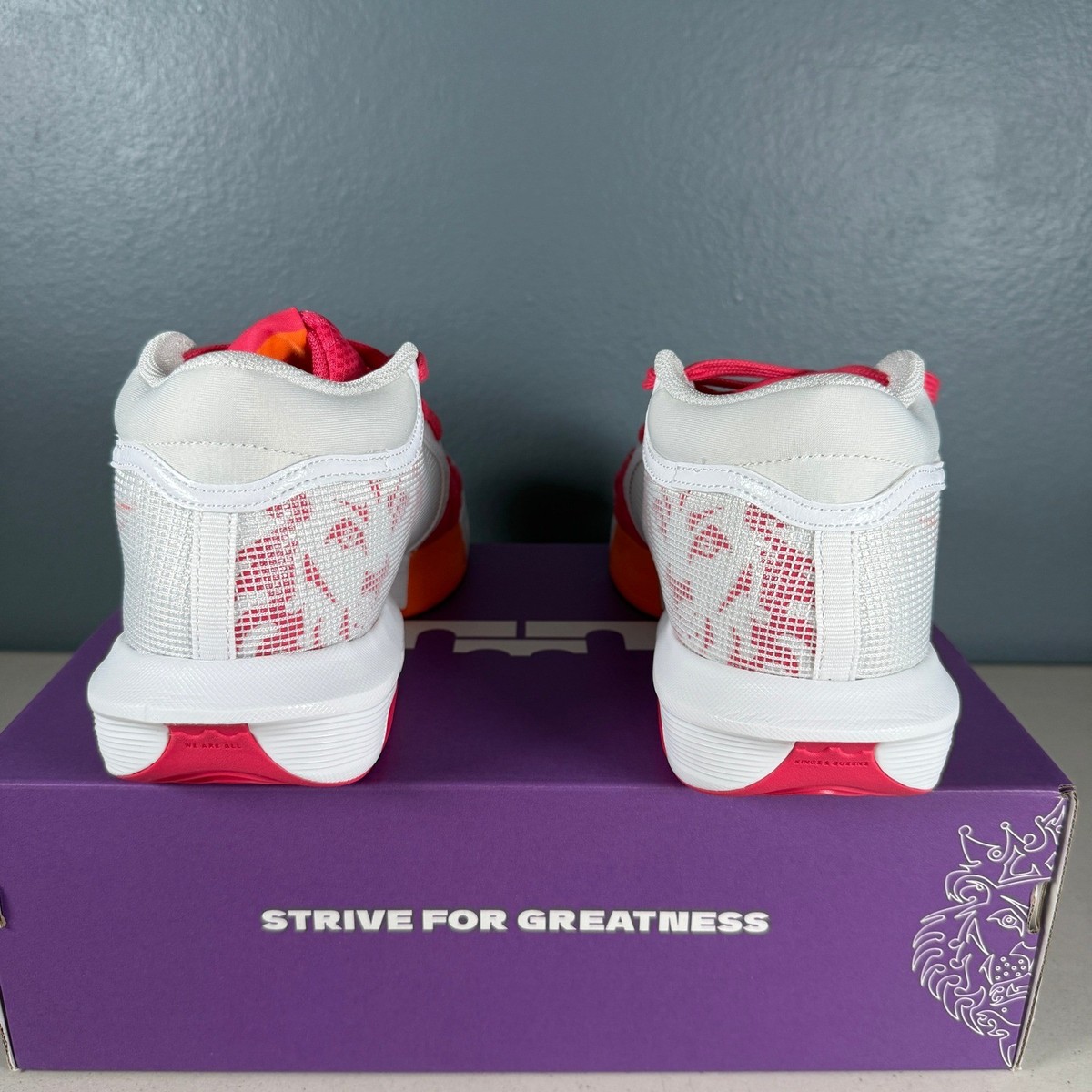 Nike LeBron Witness 8 Dunkin Donuts Size 11 /45 White Bright Mandarin Aster NWOB LEBRON WITNESS 8  main image 2