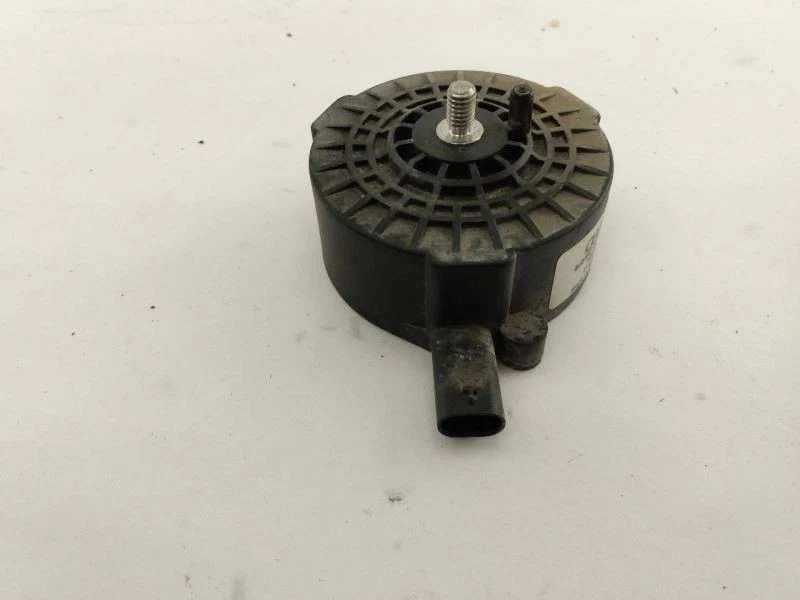 Actuador amplificador de sonido de impacto VOLKSWAGEN GTI GOLF MK6 compatible con 2010-2013 Foto 4 de 4